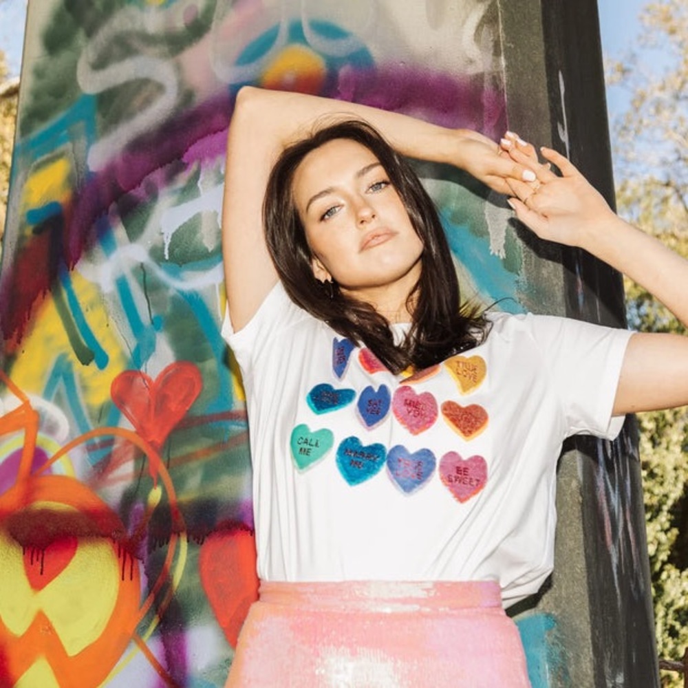 QUEEN OF SPARKLES White Short Sleeve Tee with Multicolor Heart Appliqués